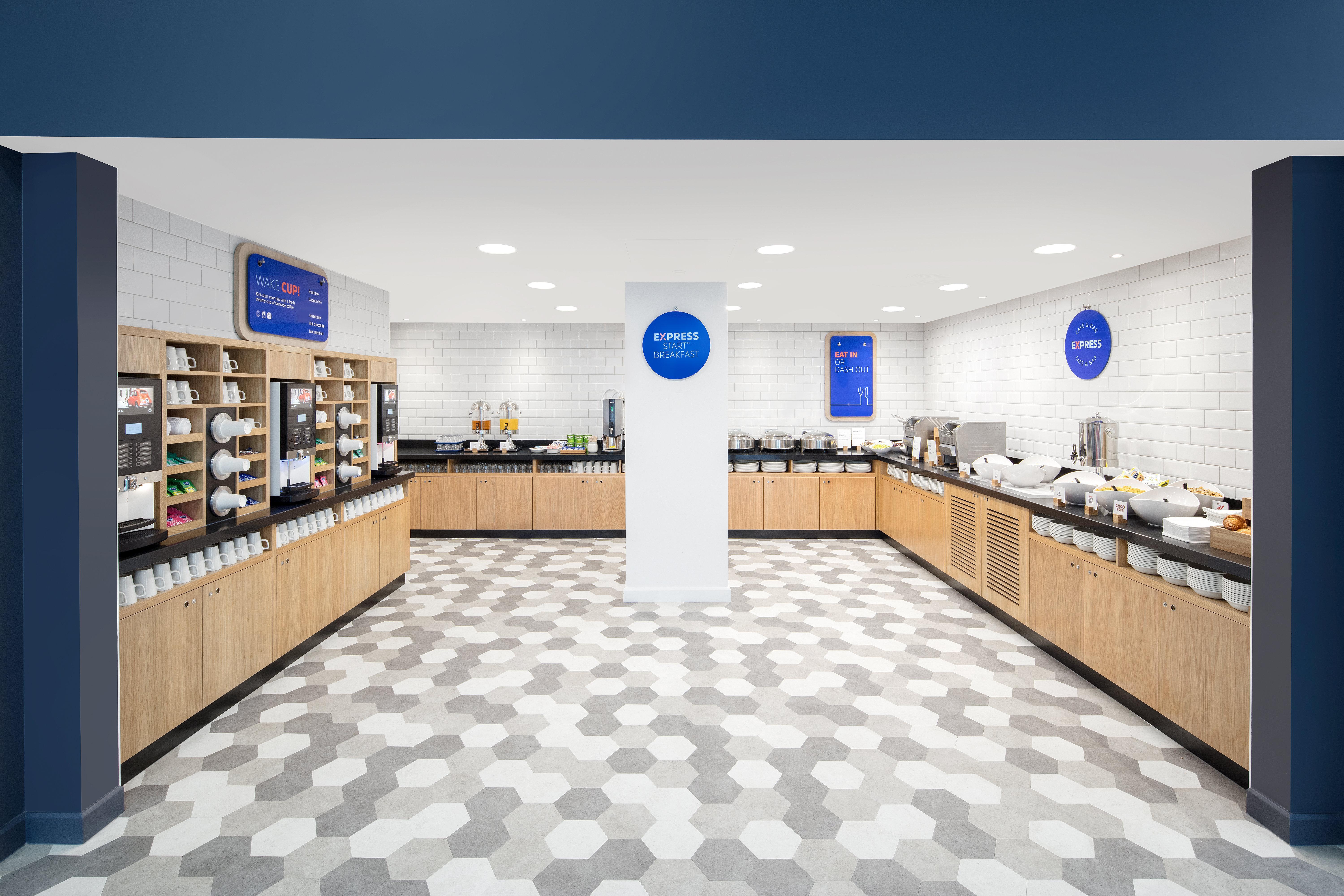 Holiday Inn Express - Birmingham - City Centre By Ihg Exterior photo